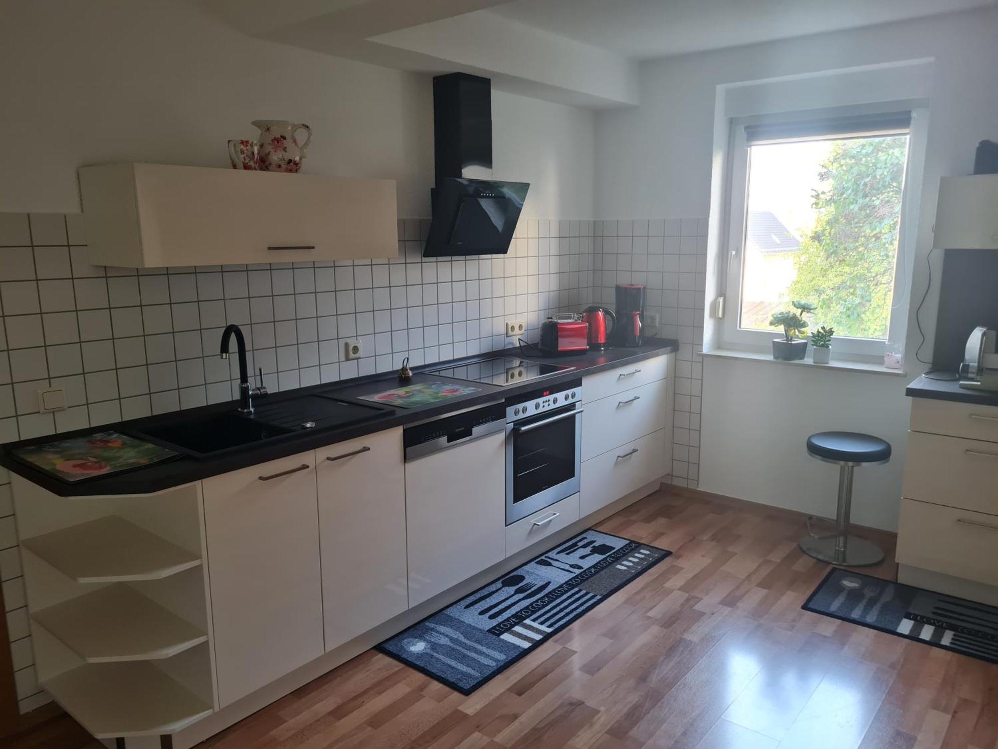 Modernisierte Wohnung, Zentral Gelegen In Historischer Altstadt Mücheln Kültér fotó